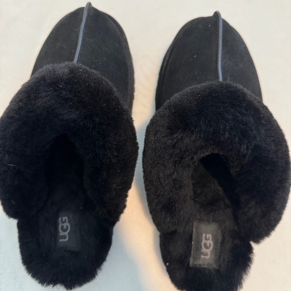 Ugg mules - Picture 1 of 4